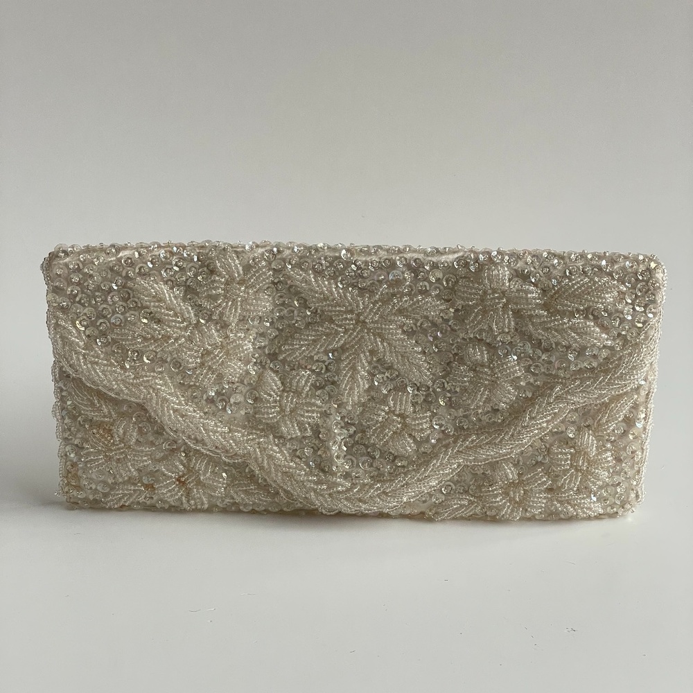 Ivory beaded vintage clutch